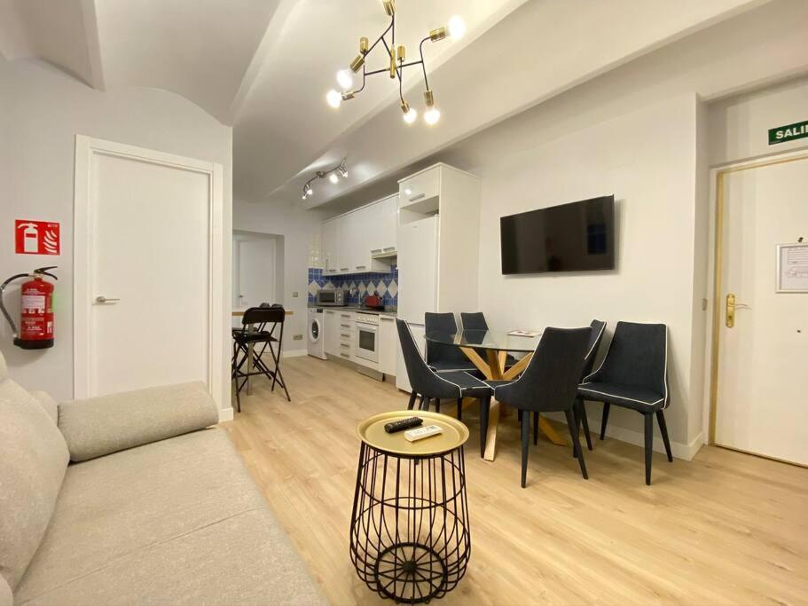 Plaza Santa Ana Ec Apartment